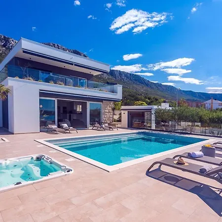 Luxurius Aria With Heated 45sqm Pool, Jacuzzi And Seaview