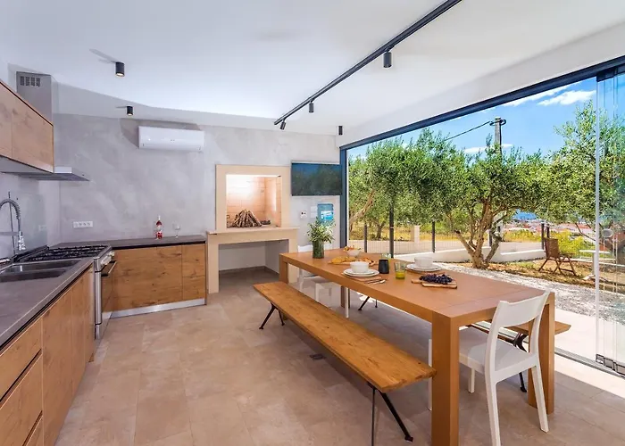 וילה Luxurius Aria With Heated 45sqm Pool, Jacuzzi And Seaview *