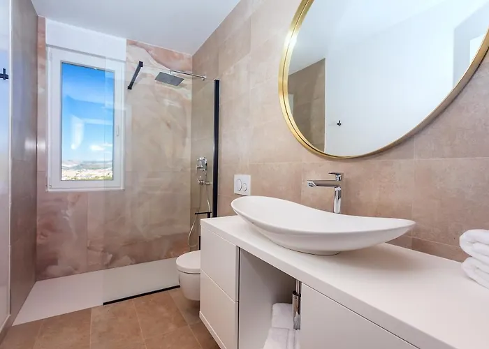 וילה Luxurius Aria With Heated 45sqm Pool, Jacuzzi And Seaview *