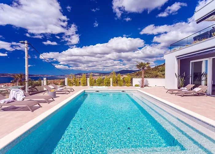 Luxurius Aria With Heated 45sqm Pool, Jacuzzi And Seaview וילה *