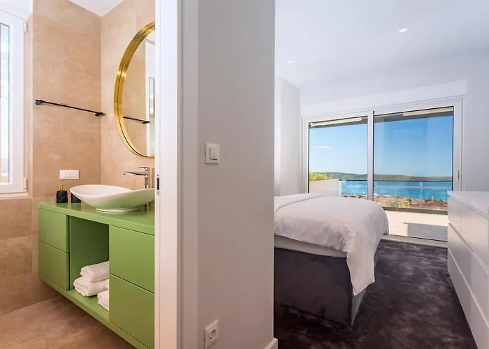 Luxurius Aria With Heated 45sqm Pool, Jacuzzi And Seaview *