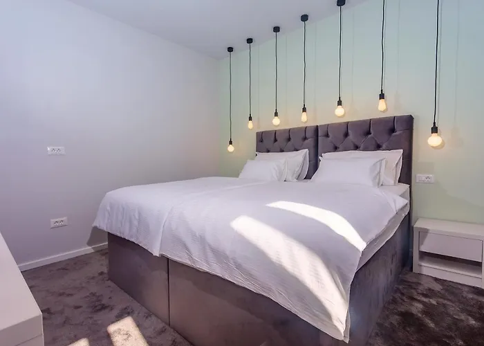 Luxurius Aria With Heated 45sqm Pool, Jacuzzi And Seaview *