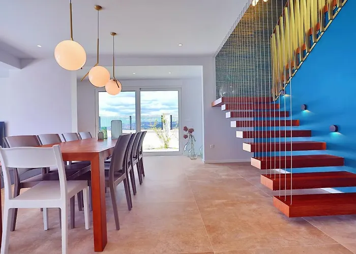 Luxurius Aria With Heated 45sqm Pool, Jacuzzi And Seaview