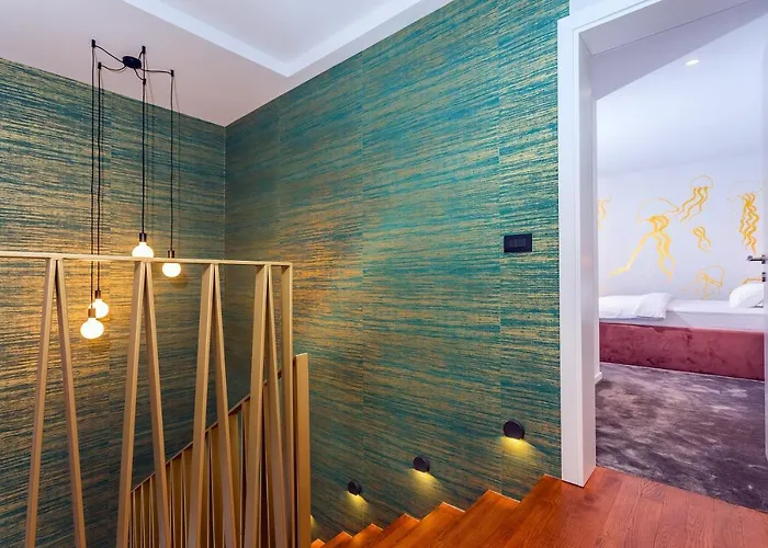 Luxurius Aria With Heated 45sqm Pool, Jacuzzi And Seaview